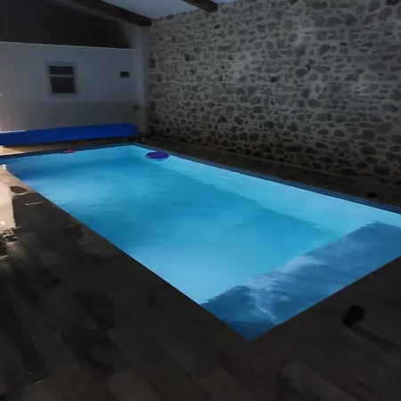La Belle Etoile Piscine Interieure Chauffee *