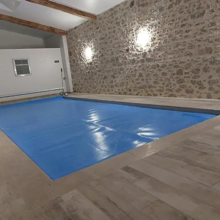 Semesterbostad La Belle Etoile Piscine Interieure Chauffee