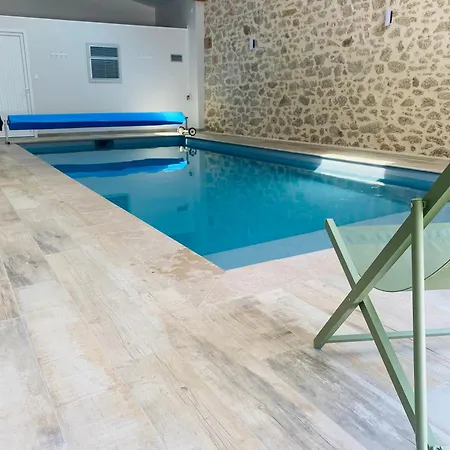 La Belle étoile Piscine Intérieure Chauffée *