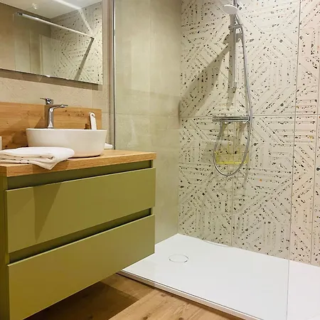 La Belle étoile Piscine Intérieure Chauffée Hébergement de vacances